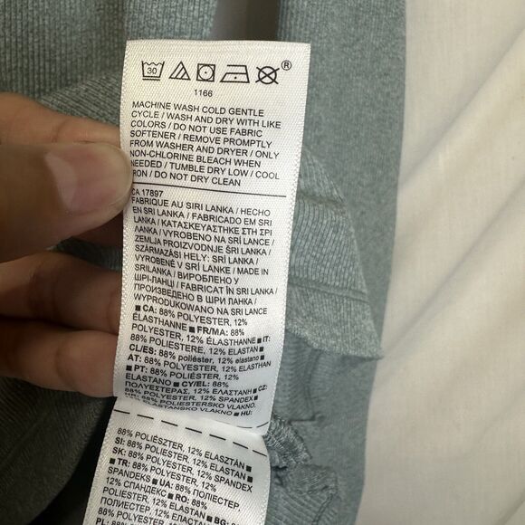 Athleta Women's Top Medium Green Uptempo Ribbed Henley V Neck Long Sleeve Athlet - Picture 8 of 11